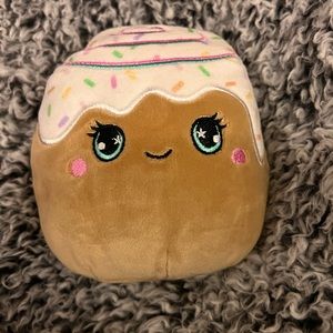 Squishmallow 5” Mystery Squad Chanel the Scented Cinnamon Roll